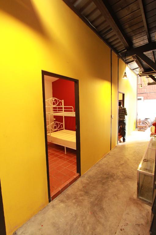 Viman Guesthouse Bangkok Exterior foto