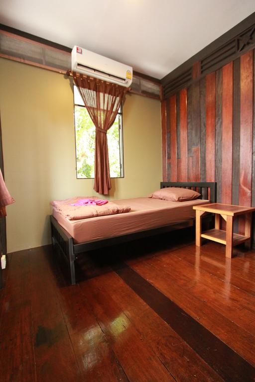 Viman Guesthouse Bangkok Exterior foto